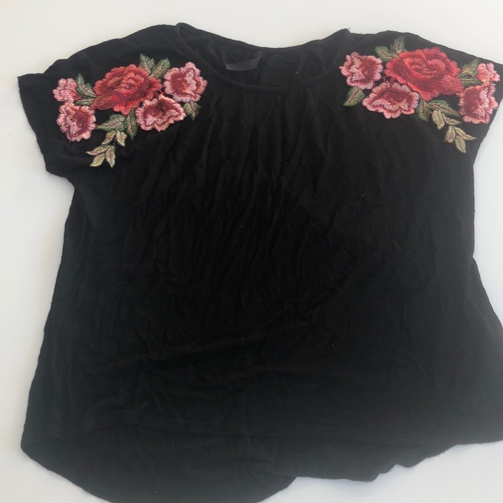 Black shirt with rose embroidery